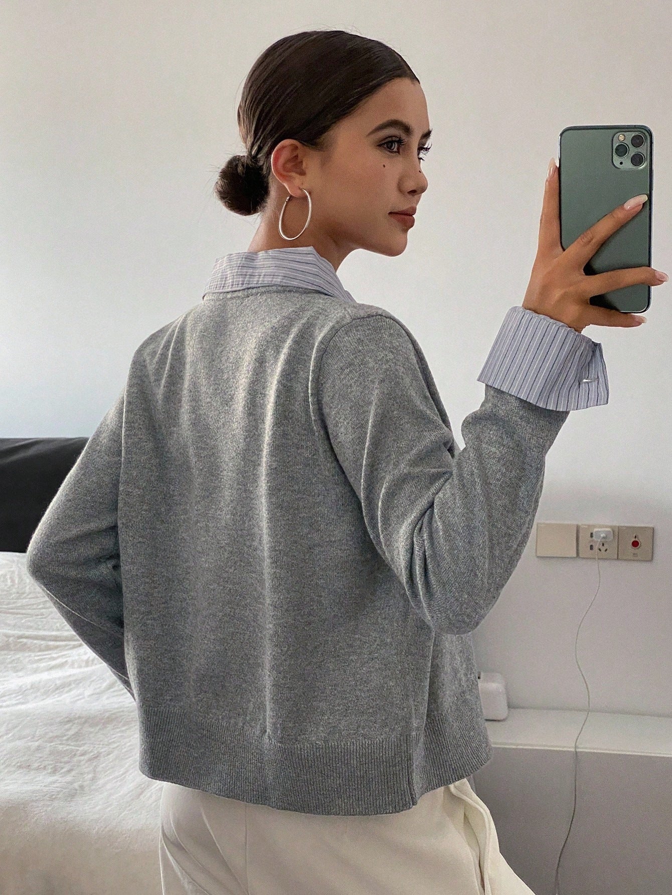 Women's Chic Collared Cropped Knit Cardigan